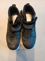 Zwarte sneakers maat 33, Enlèvement ou Envoi, Utilisé