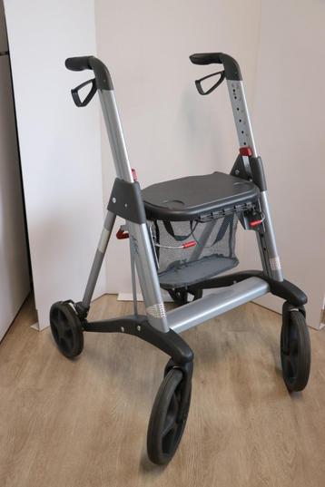 ANWB Active Deluxe Rollator Lichtgewicht. Aluminium frame. M