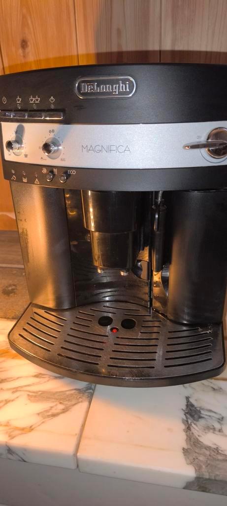 Delonghi koffie machine, Elektronische apparatuur, Koffiezetapparaten, Ophalen