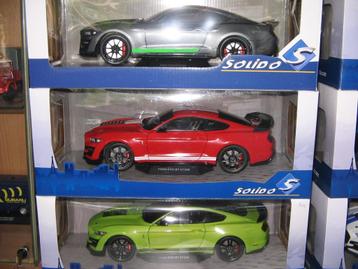 diverse modelauto's op 1/18 van solido beschikbaar voor biedingen