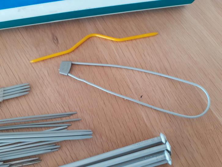 Aiguilles à tricoter et étui de rangement, Hobby & Loisirs créatifs, Tricot & Crochet, Tricot, Enlèvement