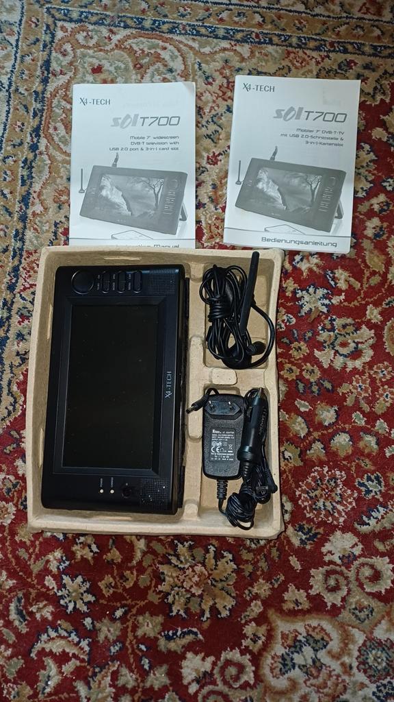 X4 tech Sol T700 mobiele widescreen dvb-t television, Auto diversen, Overige Auto diversen, Ophalen of Verzenden