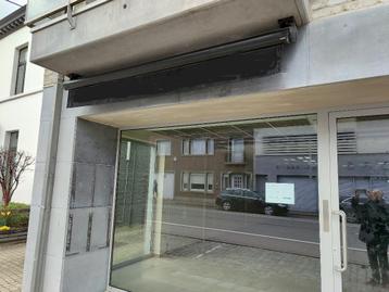 Stijlvolle zonnewering met motor “Somfy” beschikbaar voor biedingen