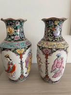 Koppel oude Chinese family rose vazen, Antiek en Kunst, Antiek | Vazen, Ophalen