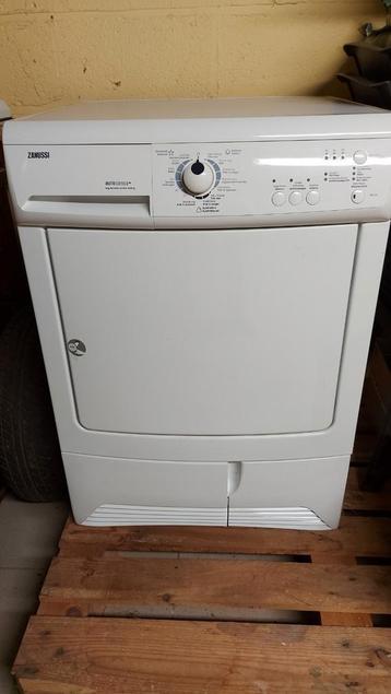 Zanussi droogkast, Elektronische apparatuur, Ophalen, Zo goed als nieuw
