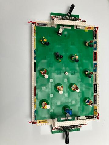 Lego Championship Challenge uit 2002 beschikbaar voor biedingen