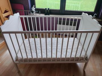 Babybed en luiertafel ikea, Enlèvement, Utilisé