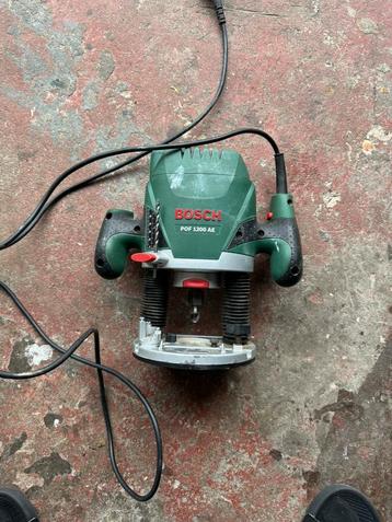 Bosch Bovenfrees/Kantenfreed 1200w, Doe-het-zelf en Bouw, Gereedschap | Freesmachines, Ophalen, Gebruikt, Bovenfrees, Bosch