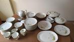 Volledig eet en koffieservies 12 pers., Antiek en Kunst, Ophalen