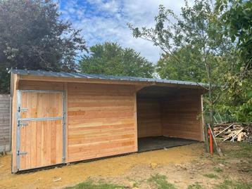 Paardenstal en Schuilhok in één lijn aan elkaar (3x4)2 beschikbaar voor biedingen