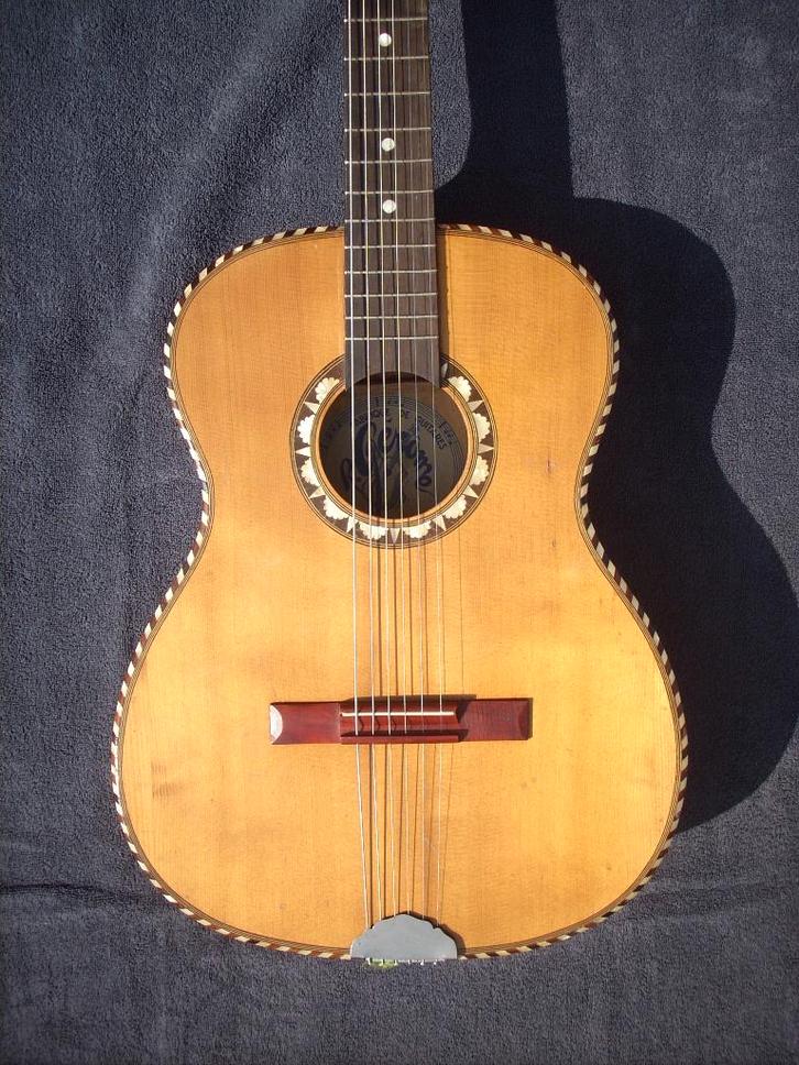 René Gérôme model Georges Brassens, Muziek en Instrumenten, Snaarinstrumenten | Gitaren | Akoestisch, Ophalen