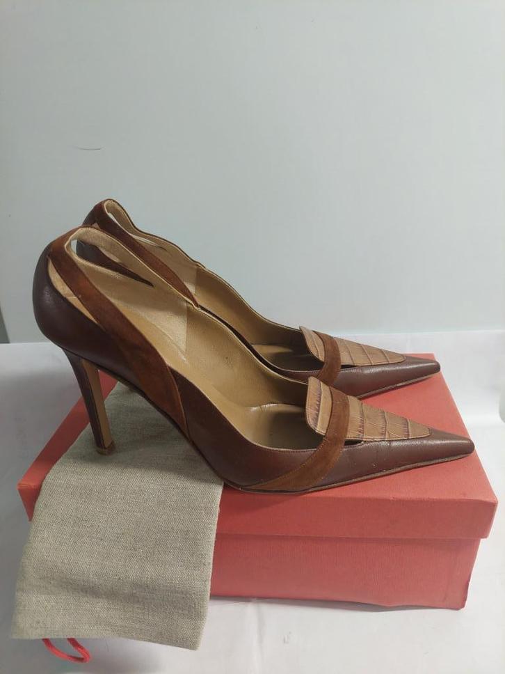 416C* VALENTINO vintage authentieke brunettes (41), Kleding | Dames, Schoenen, Zo goed als nieuw, Pumps, Bruin, Verzenden