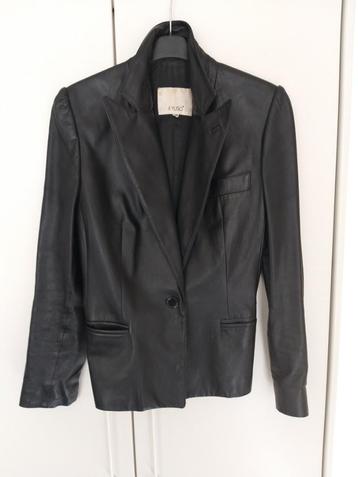 Leren vest voor vrouwen. beschikbaar voor biedingen