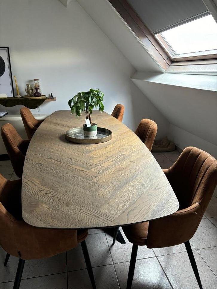Exclusieve Fishbone Eetkamertafel – Deba, Huis en Inrichting, Tafels | Eettafels, Zo goed als nieuw, 200 cm of meer, 200 cm of meer