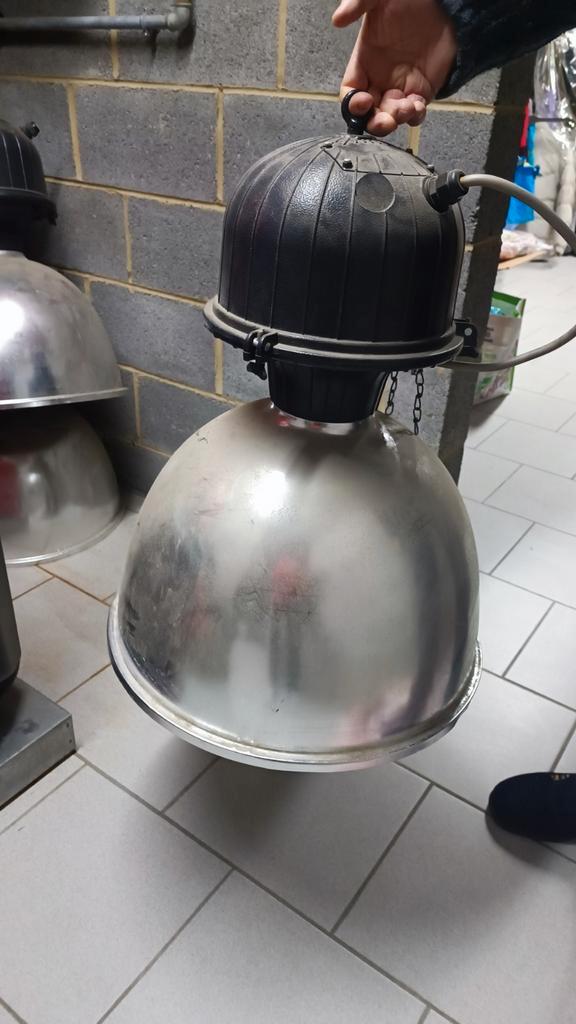 Lampe industrielle vintage, Maison & Meubles, Lampes | Lampadaires, Enlèvement