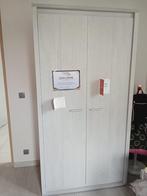 Meisjes kleerkast+ dressoir, Ophalen, Zo goed als nieuw, Overige houtsoorten, Met hangruimte