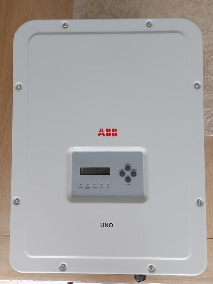Solar inverter ABB Uno, Bricolage & Construction, Panneaux solaires & Accessoires, Utilisé, Enlèvement