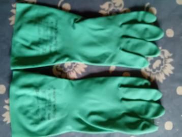 Solvex Alphatec 37-675 chemiebestendige handschoenen. beschikbaar voor biedingen