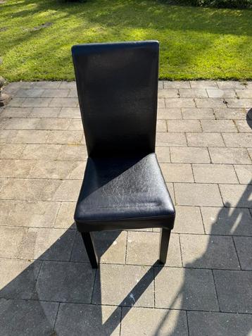 6 of 12 zwarte eetkamerstoelen  beschikbaar voor biedingen