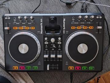 Numark Mixtrack Pro DJ Digital Controller, Enlèvement ou Envoi, Comme neuf