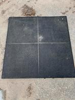 Rubberen tegels 100x100x4 speeltoestel dak stal ruim 35m2, Dieren en Toebehoren