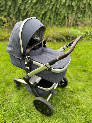 Kinderwagen Joolz Day 3 + toebehoren in blauw disponible aux enchères