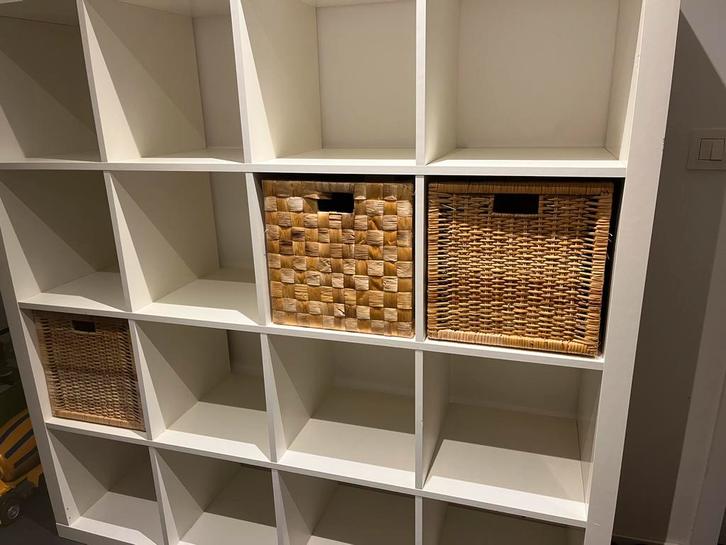 Kallax kast te koop 4x4, Huis en Inrichting, Kasten | Boekenkasten, Zo goed als nieuw, Ophalen