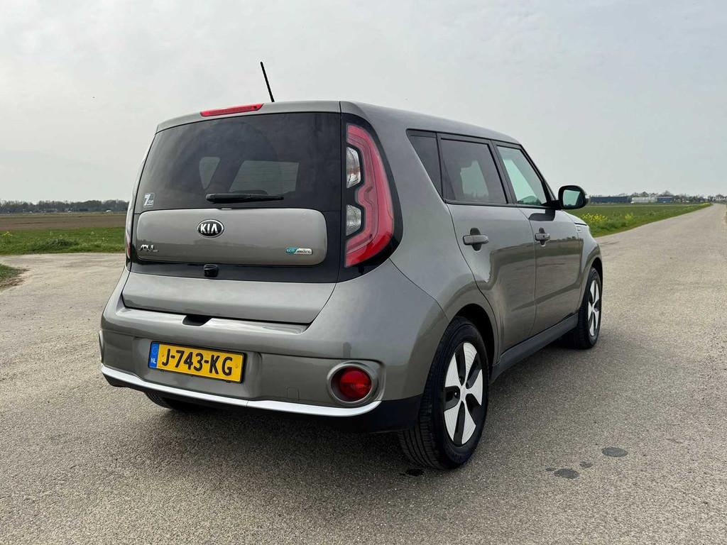 Kia - 2014 - Soul - EV Exécutif. Ligne 27 kWh - Voiture, Autos, Kia, Achat, Entreprise, Soul, Occasion