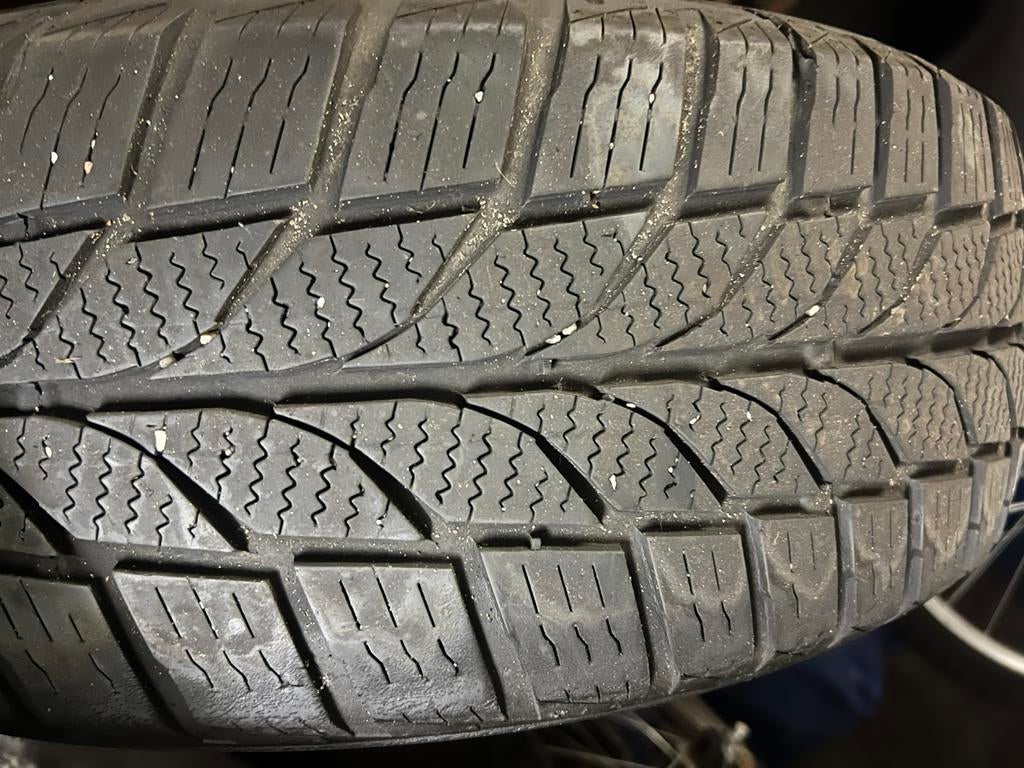 Pneu, Enlèvement, Comme neuf