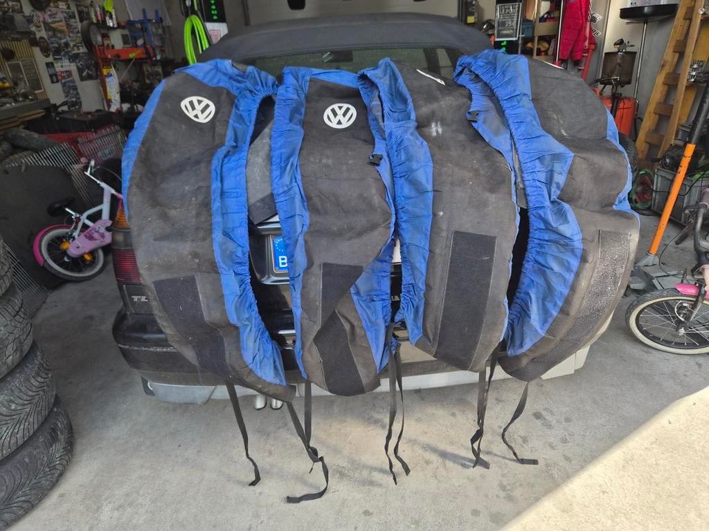 Housse vw  pour roue x4, Gebruikt, 16 inch, Banden en Velgen, Ophalen of Verzenden