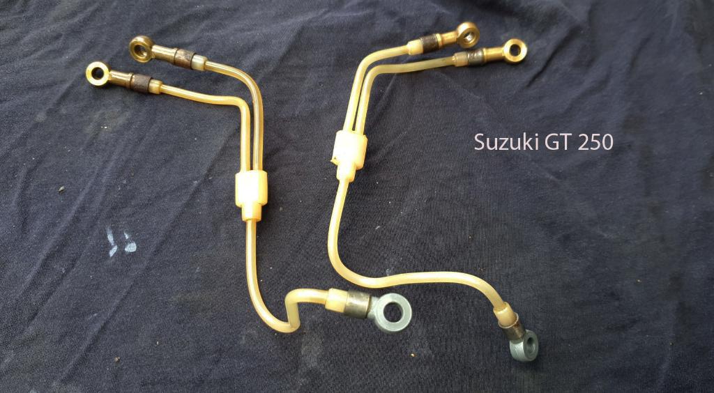 2 takt Olie leidingen , LH en RH, Ophalen of Verzenden, Gebruikt