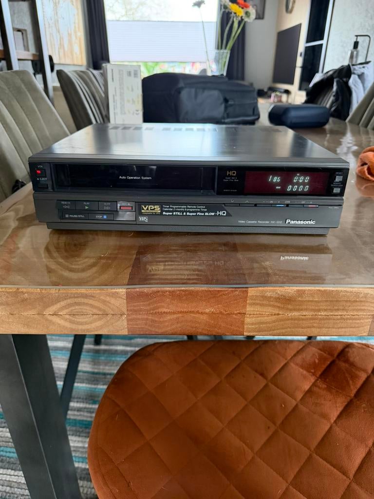 Panasonic NV-G12 vhs videorecorder 2 stuks, Ophalen of Verzenden, Zo goed als nieuw