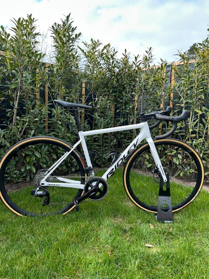 Ridley Helium, Fietsen en Brommers, Fietsen | Racefietsen, Zo goed als nieuw, Overige merken, 28 inch, Carbon, Ophalen