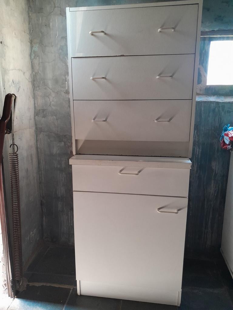 Gratis kasten voor garage of tuinhuis. Zie foto's en beschr., Maison & Meubles, Armoires | Commodes, Enlèvement