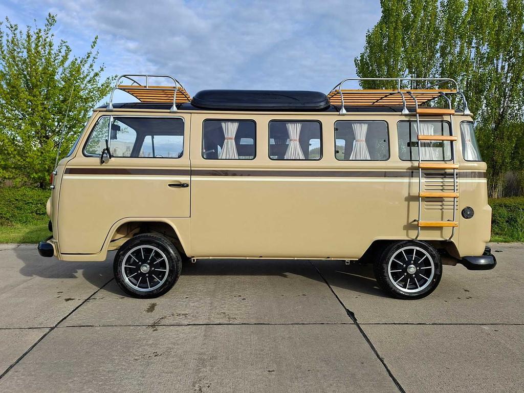 VOLKSWAGEN - CAMPING-CAR T2 OLDTIMER -, Caravanes & Camping, Camping-cars, Entreprise, Volkswagen, Essence, Boîte manuelle