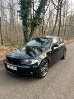 BMW 118d e87 2.0 EURO 5 M pakket, Auto's, Euro 5, 1995 cc, Zwart, Leder en Stof