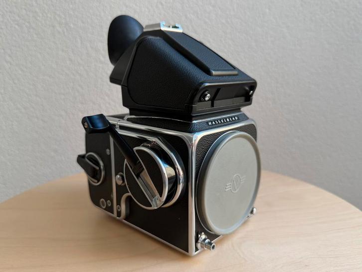 Hasselblad 500CM + A12 6x6 Film Back Magazine + PME 3 Prism, Audio, Tv en Foto, Fotocamera's Analoog, Zo goed als nieuw, Ophalen of Verzenden