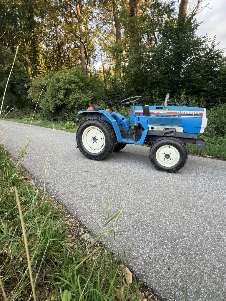 Prachtige Mitsubishi mt1601 18pk 3cil 4x4 4nieuwe gazonbande, Tuin en Terras, Zitmaaiers, 90 tot 120 cm, Elektrische starter, Versnellingen