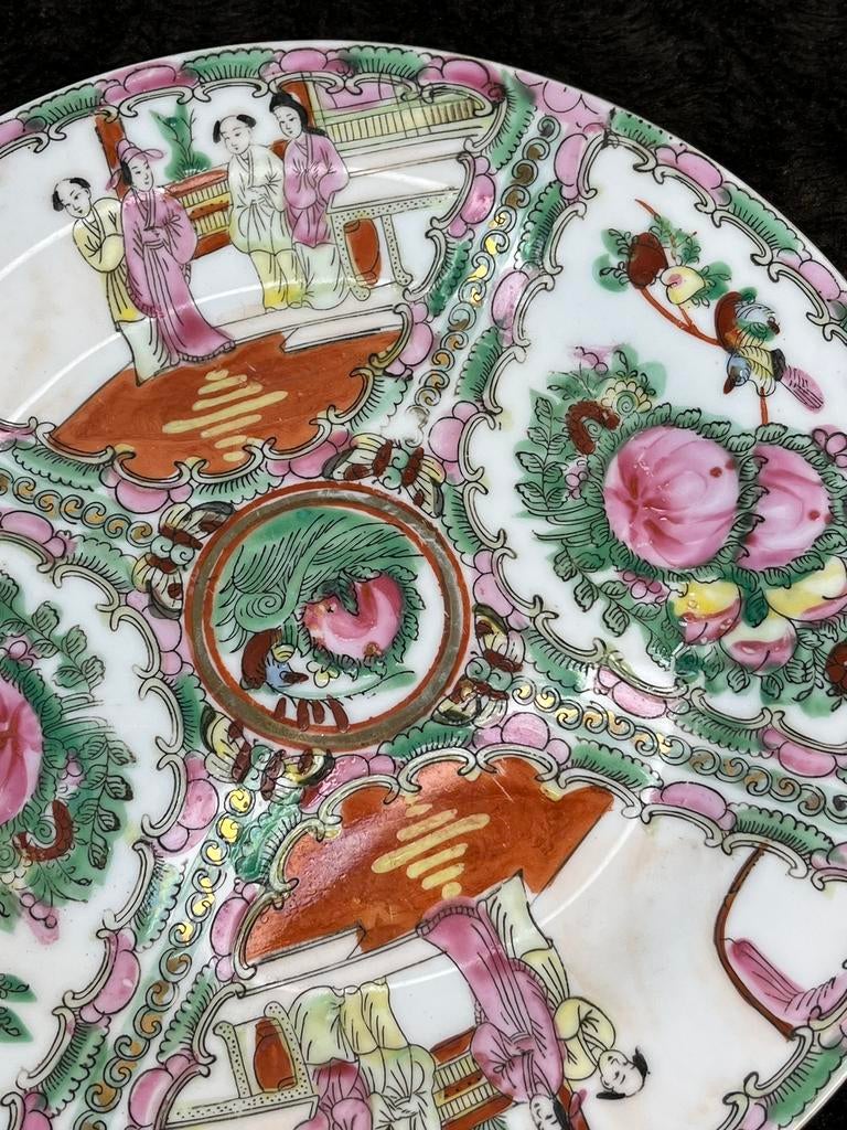 Assiette porcelaine Canton - medaillon rose, Antiquités & Art, Enlèvement