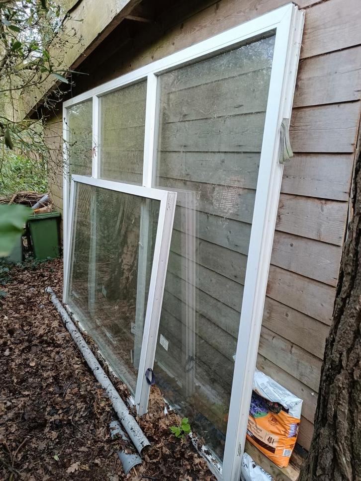 Deux petites et grandes fenêtres en PVC avec double vitrage, Bricolage & Construction, Châssis & Portes coulissantes, Utilisé