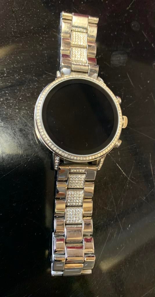 2 fossil smartchwats voor reparatie, Bijoux, Sacs & Beauté, Montres | Femmes, Enlèvement ou Envoi, Comme neuf, Fossil