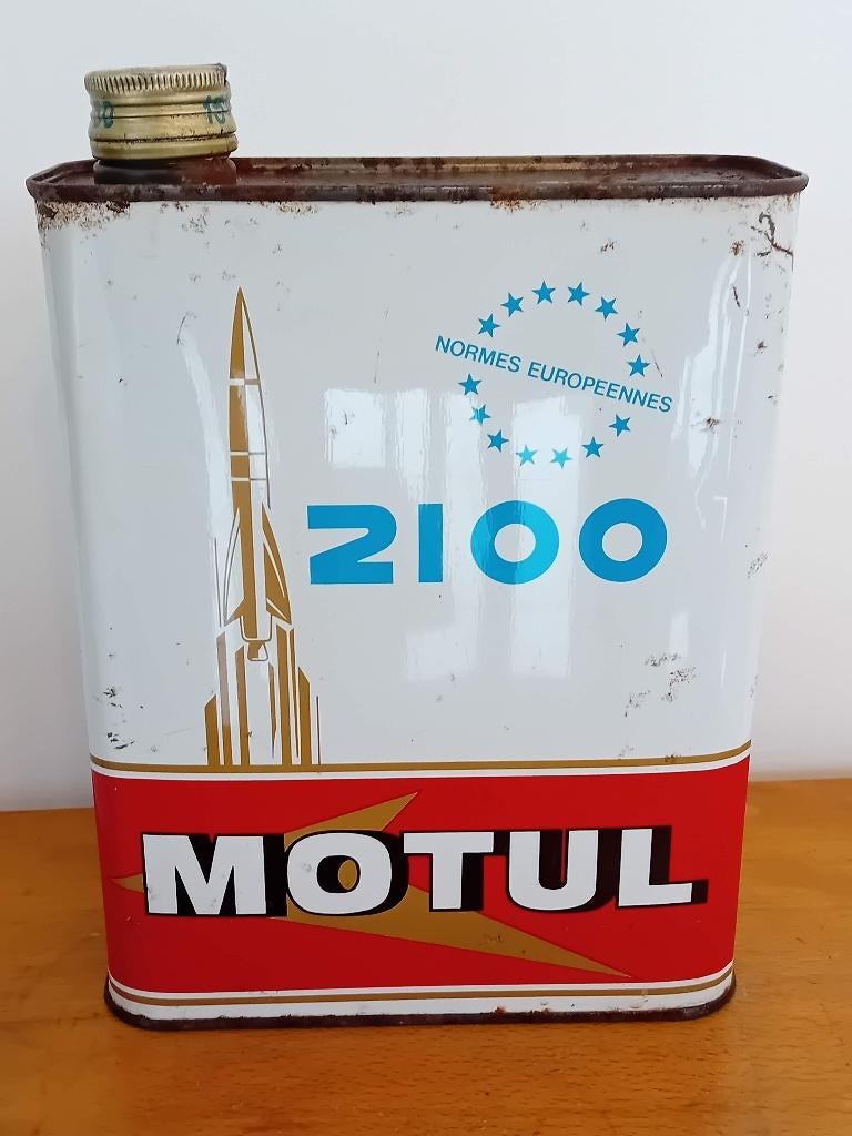 Bidon d'huile décoratif MOTUL 2100, Collections, Boîte en métal, Enlèvement ou Envoi, Comme neuf
