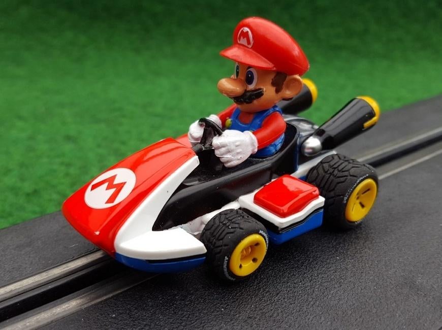 Carrera Go: Nintendo Mario Kart 8 - Mario, Enfants & Bébés, Jouets | Circuits, Utilisé, Circuit, Électrique, Carrera, Enlèvement ou Envoi