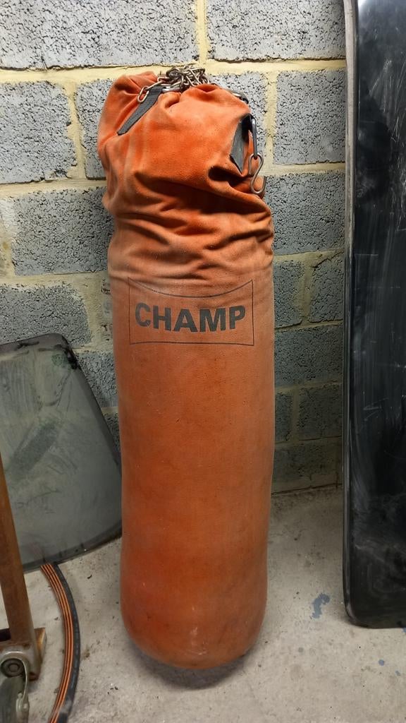 Sac de boxe Champ, Enlèvement, Sac de boxe