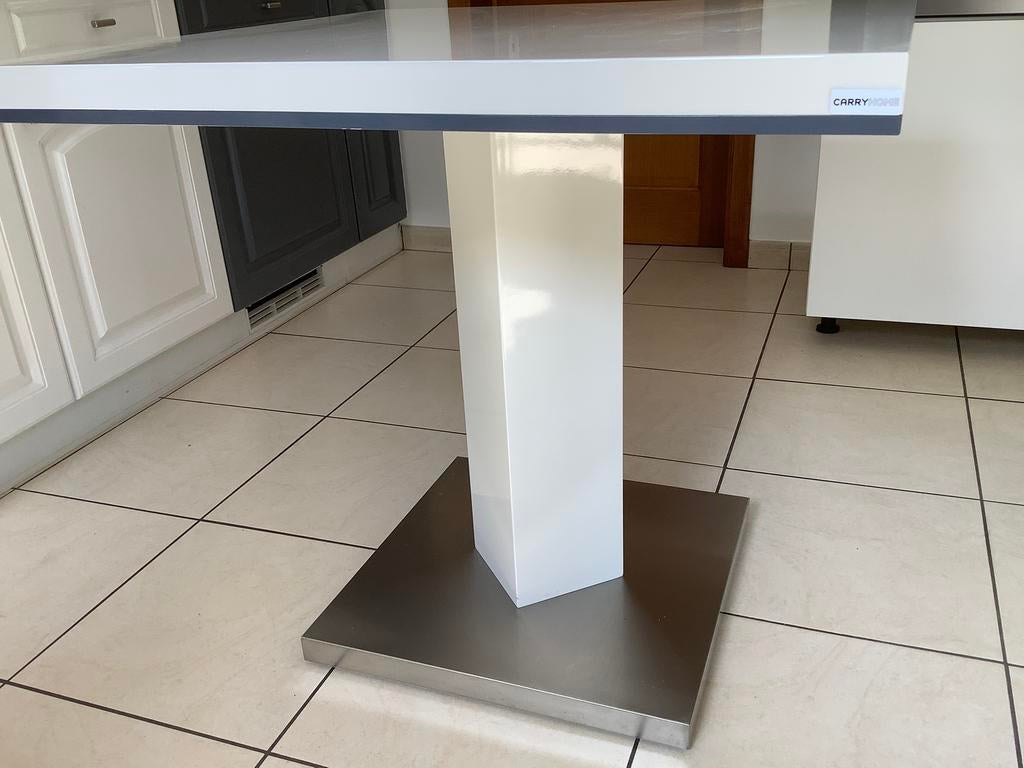 Table blanche. 80 x 80 x 77cm, Enlèvement, Comme neuf, Aluminium