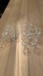 Verres en cristal, Enlèvement