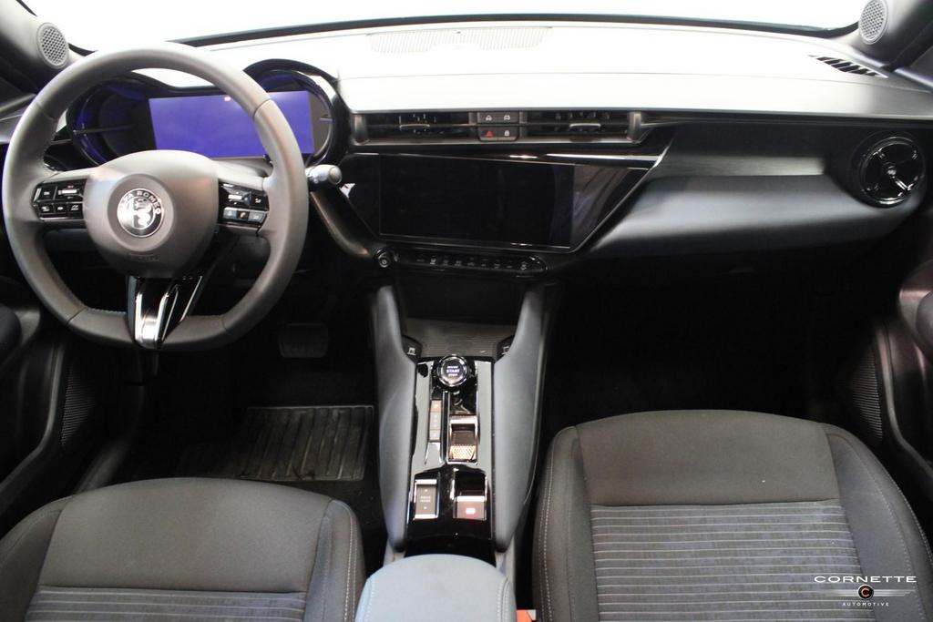 Alfa Romeo Junior Elettrica Speciale APPLE CARPLAY & MEER!, Autos, Alfa Romeo, Achat, Electronic Stability Program (ESP), Noir