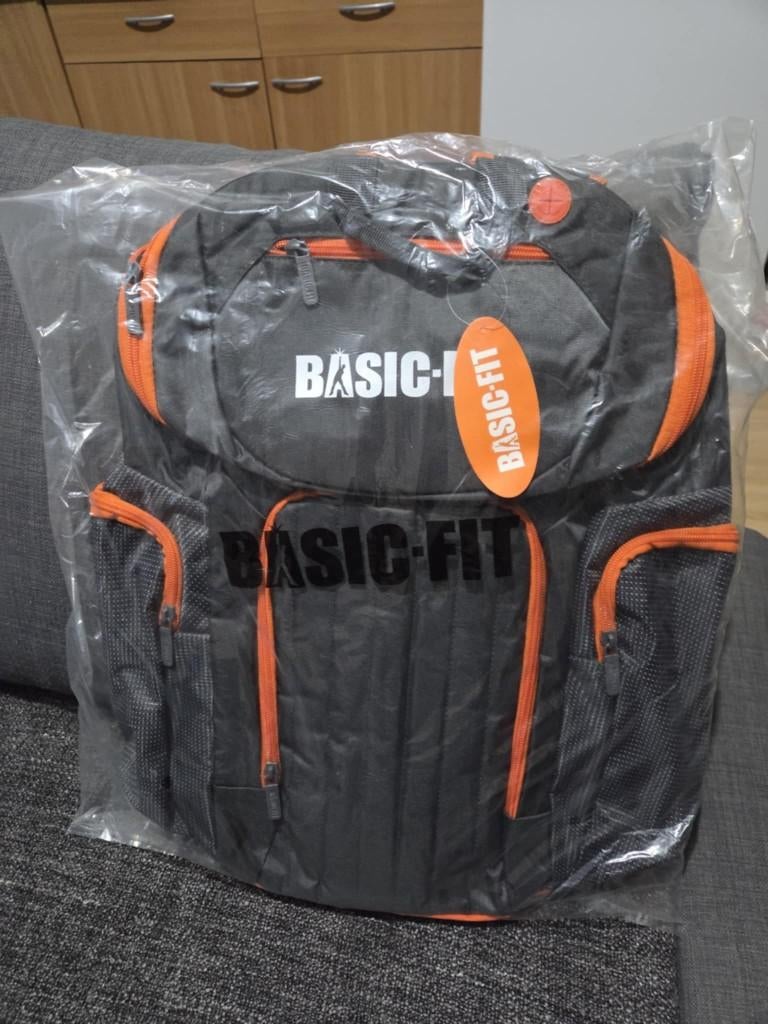 Sac de sport ou Sac à Dos basic-fit NEUF 15€, Handtassen en Accessoires, Tassen | Rugtassen, Nieuw, Ophalen