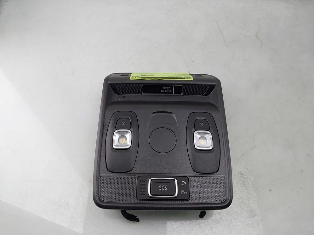 BINNENVERLICHTING VOOR Renault Arkana (RJLL) (01-2020/-), Gebruikt, Renault, Peter-Huppertz-Straße 5
51063  Köln, DE, Dialog.deutschland@renault.de