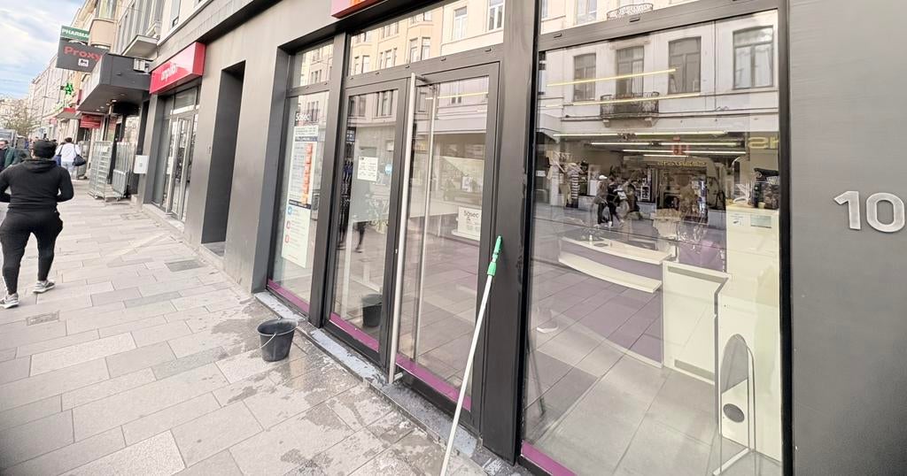 Lavage de vitre, Immo